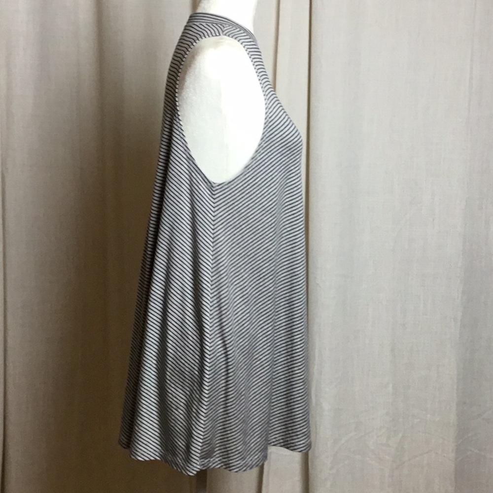 KLd Signature Sleeveless Tunic M - Picture 4 of 8